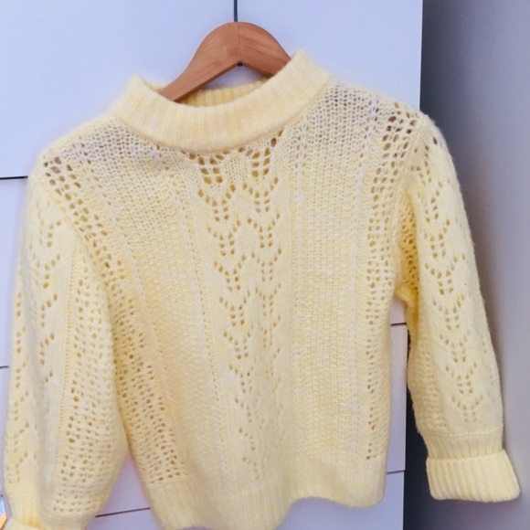 DYNAMITE PASTEL YELLOW SWEATER SOFT - Picture 3 of 3